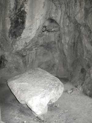 Пещера, в которой погибла Мария Магдалина со своей дочерью Вестой