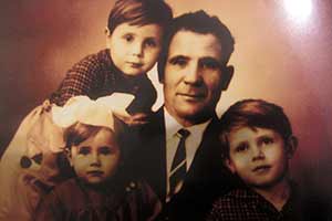 Отчим мамы Николая, Валентины Петровны – дед Андрей, апрель 1964 года